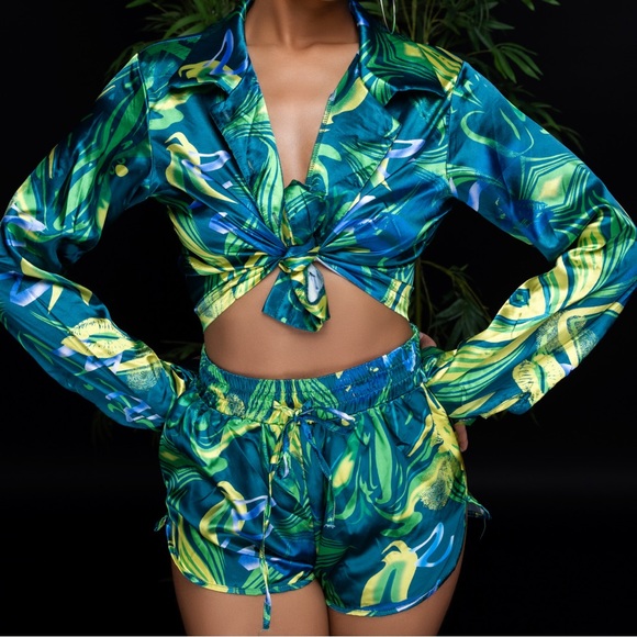 Tropical Satin Abstract Matching Set - Picture 5 of 9